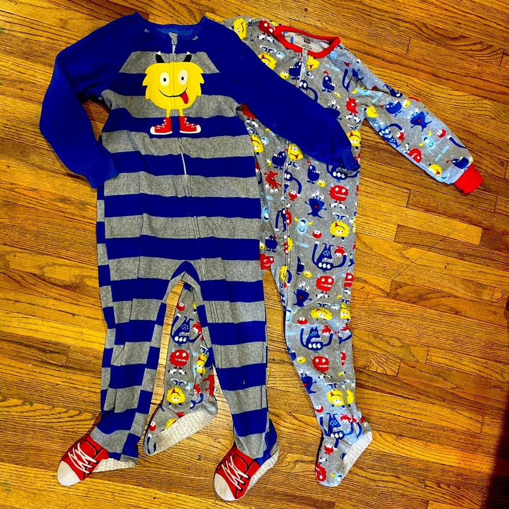 Toddler monster footed jammies ⭐️3 for $15⭐️4 for $16⭐️5 for $18